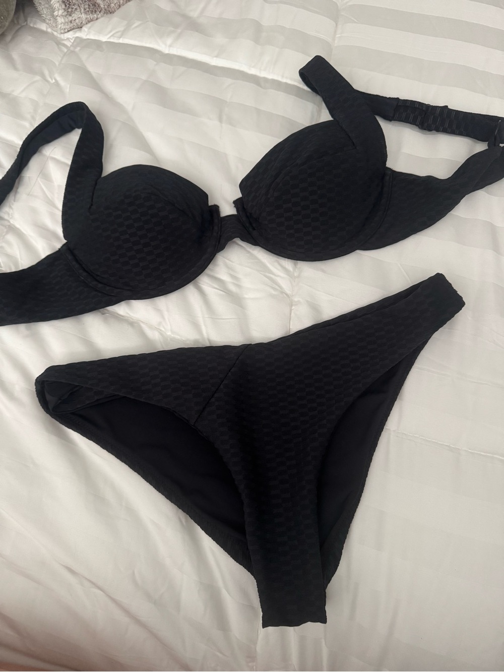 Black Vetchy Textured Bikini Set - Women Swim